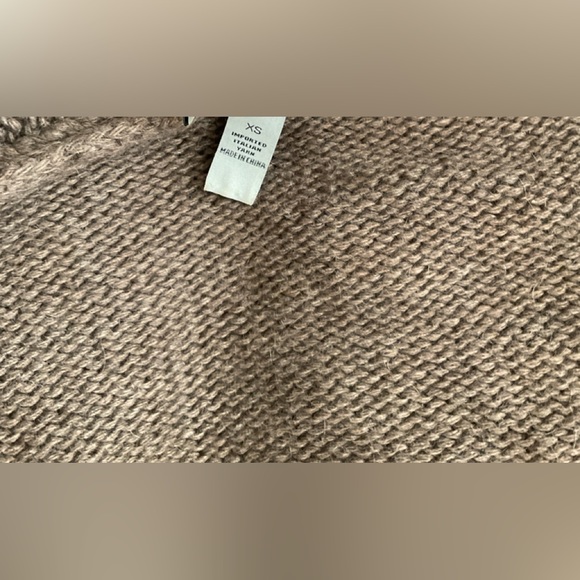 Cashmere Sweater - Picture 7 of 7